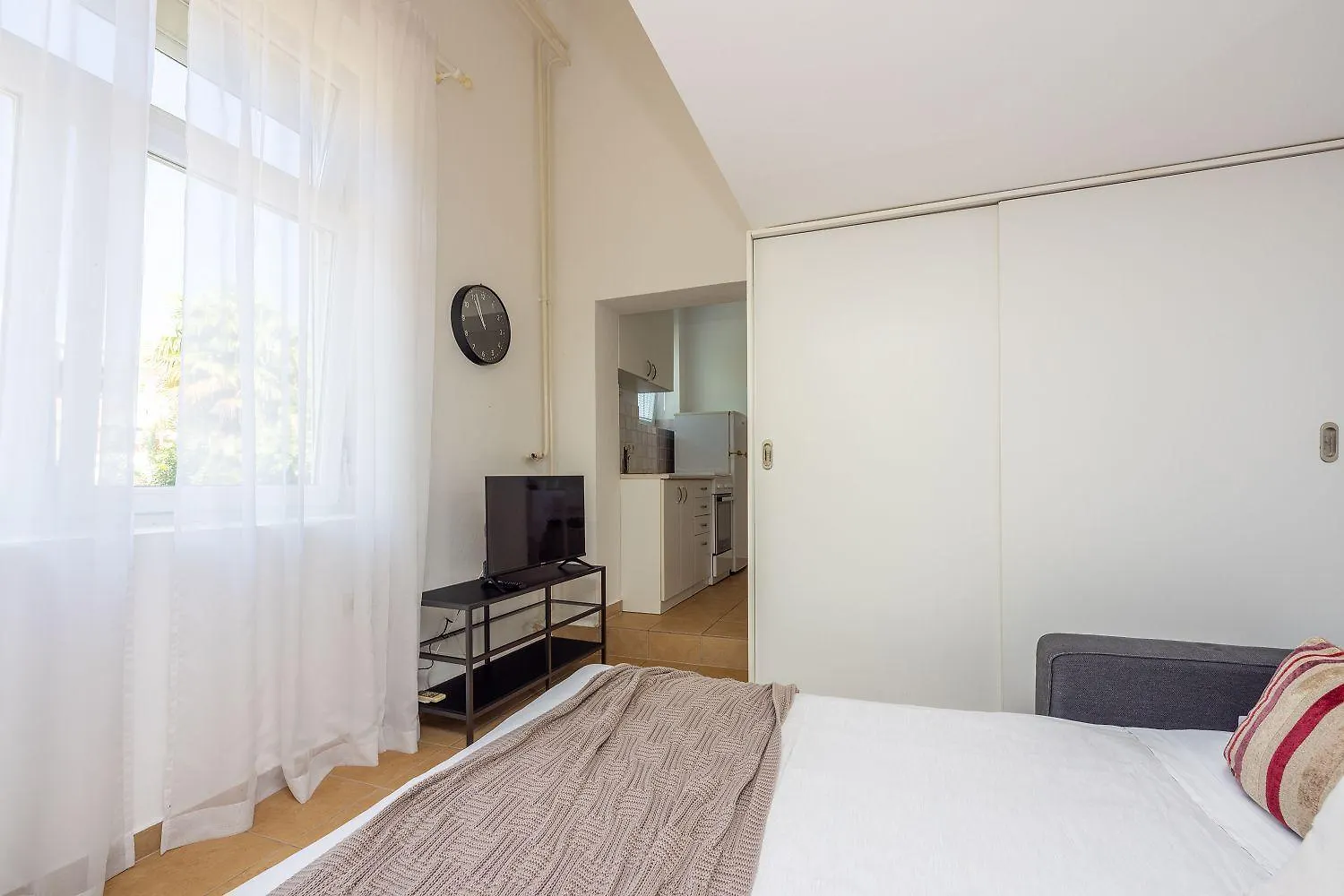 Cozy Apartment Nur 350 Meter Zum Sandstrand Mit Privater Terrasse Und Mediterranem Garten Crikvenica