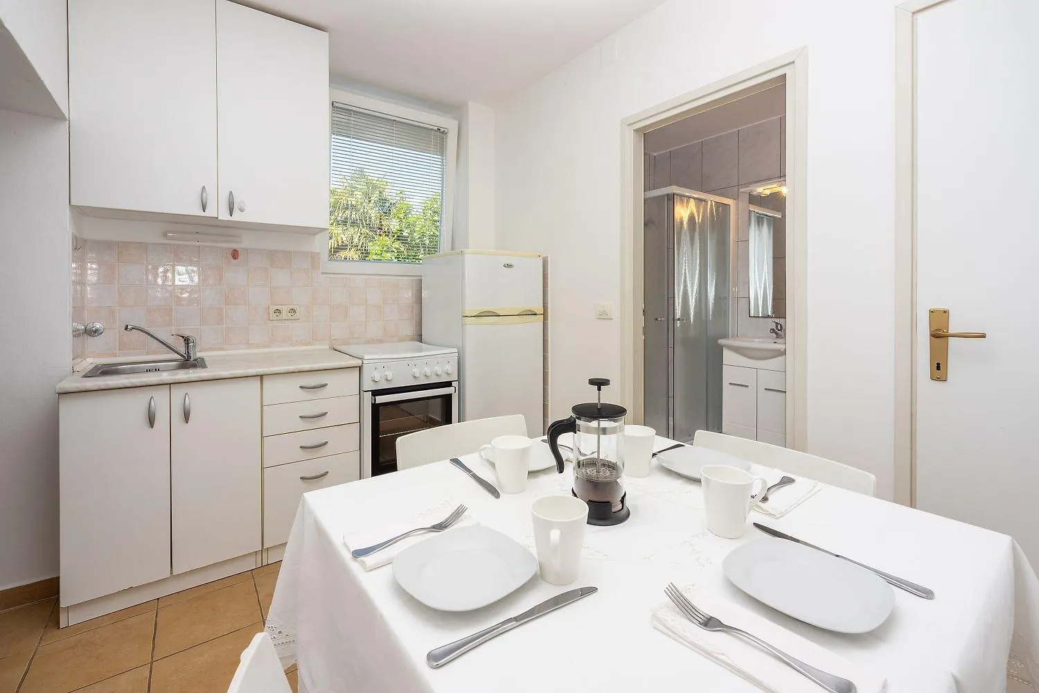 Cozy Apartment Nur 350 Meter Zum Sandstrand Mit Privater Terrasse Und Mediterranem Garten Crikvenica
