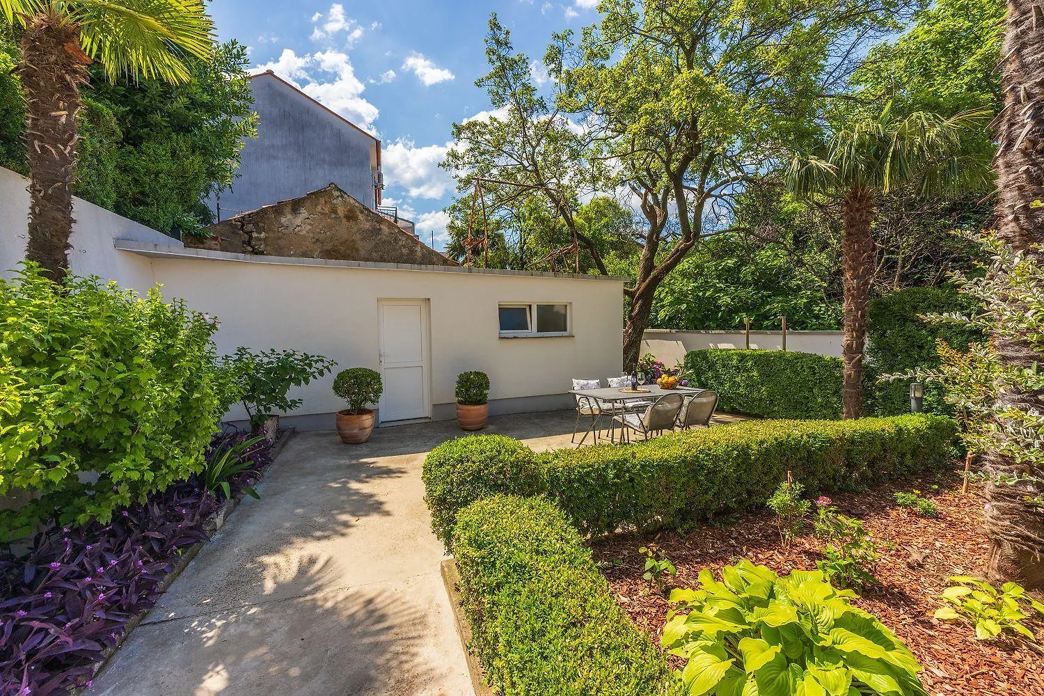 Cozy Apartment Nur 350 Meter Zum Sandstrand Mit Privater Terrasse Und Mediterranem Garten Crikvenica