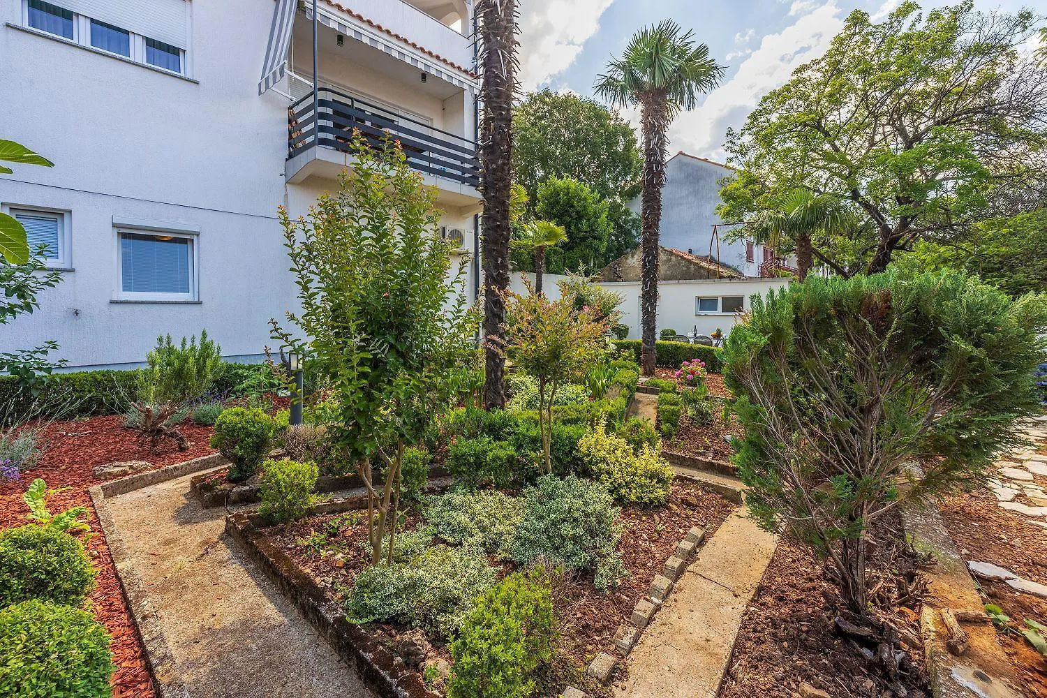 Cozy Apartment Nur 350 Meter Zum Sandstrand Mit Privater Terrasse Und Mediterranem Garten Crikvenica Croatia